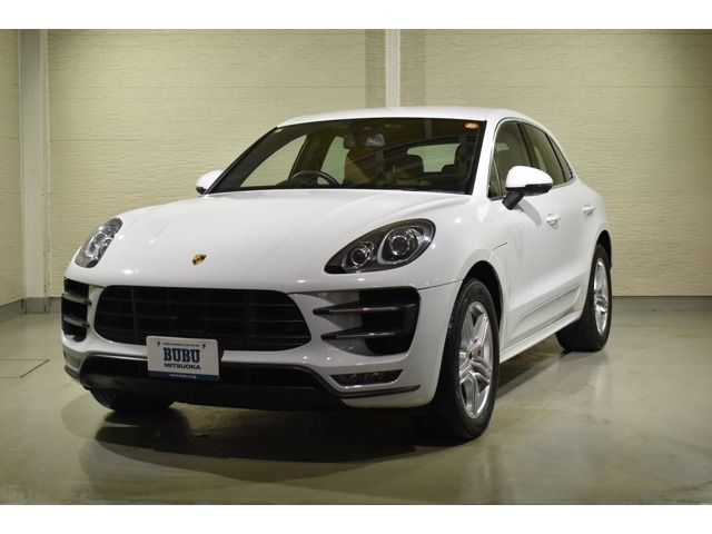 2017 PORSCHE PORSCHE Macan for sale from Japan - ATCJapan-16561813